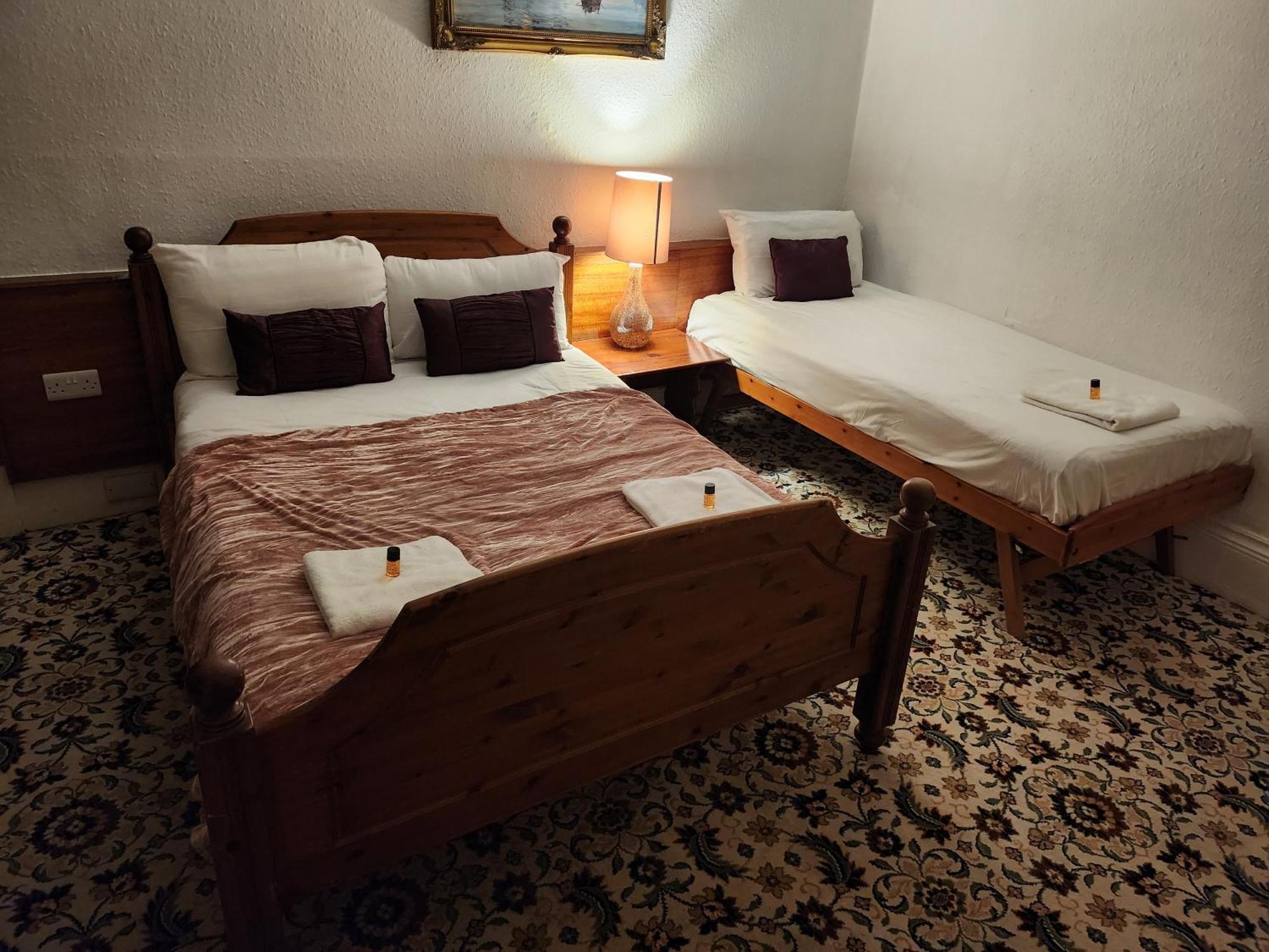 Lso Guest House Dumfries Bagian luar foto